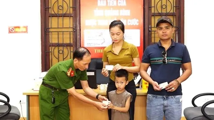 Quảng Bình Cảnh báo giả công an làm căn cước cho trẻ để lừa đảo