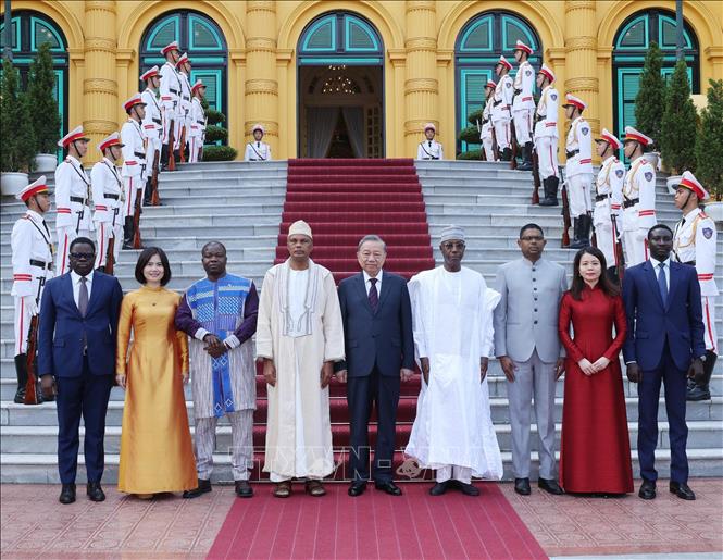 Làm tốt vai trò cầu nối hữu nghị và hợp tác