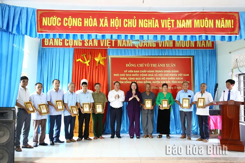 Xây dựng quê hương Kim Bôi ngày càng ấm no, giàu đẹp, văn minh