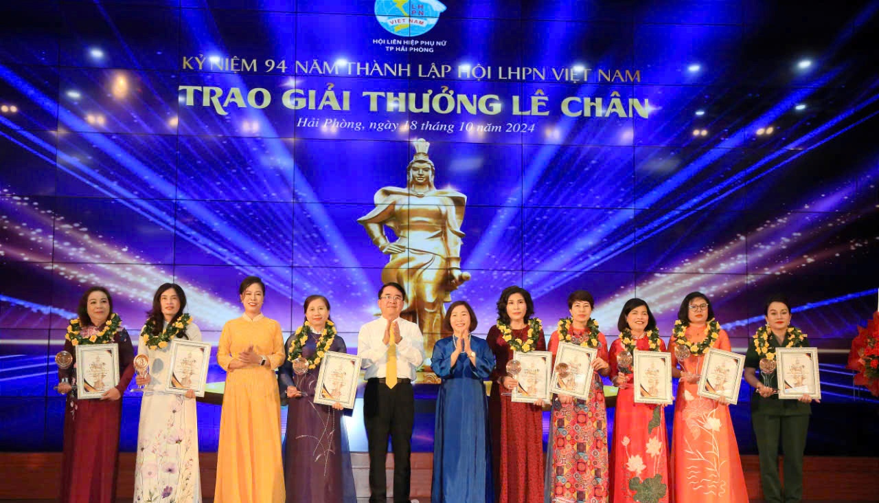Hải Phòng trao tặng Giải thưởng Lê Chân cho phụ nữ tiêu biểu