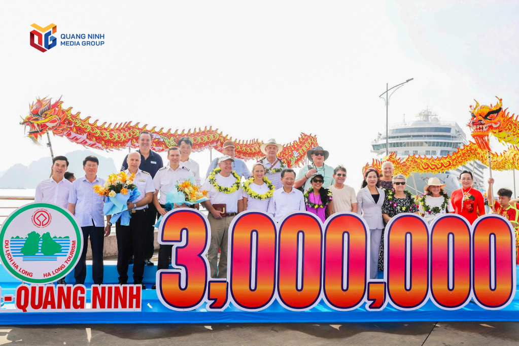 Quảng Ninh đón khách du lịch quốc tế thứ 3 triệu