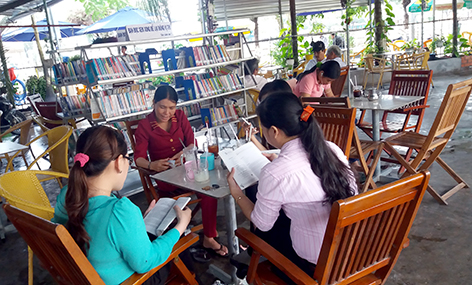Đa dạng hóa các hình thức đọc sách pháp luật