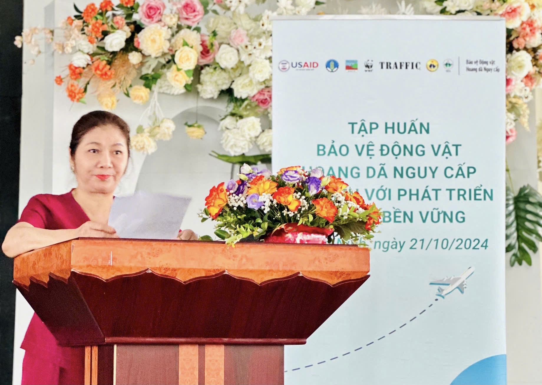 Nâng cao nhận thức hướng dẫn viên du lịch về chống buôn bán động vật hoang dã