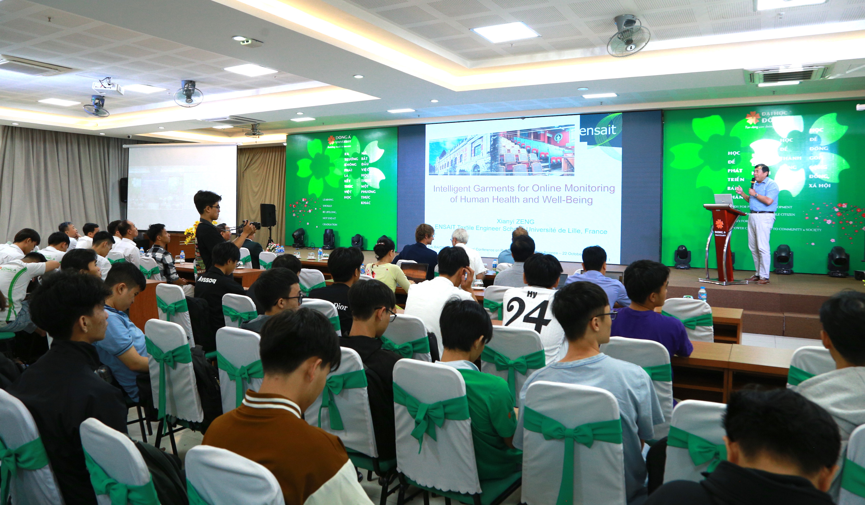 Chuỗi hội thảo quốc tế về Cuộc sống thông minh EAI 2024 Kỷ nguyên Trí tuệ nhân tạo