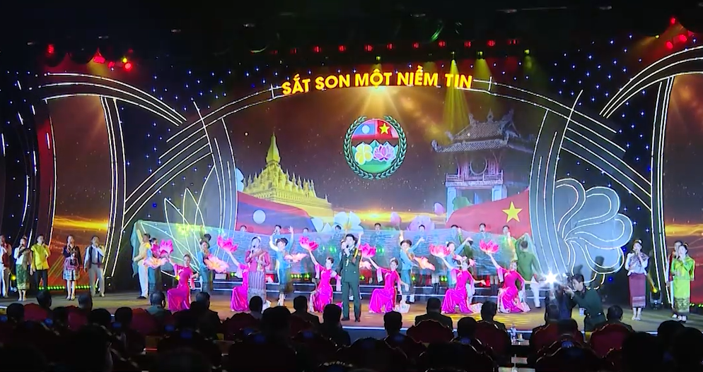 Sĩ quan trẻ Quân đội hai nước Việt Nam - Lào Sắt son một niềm tin