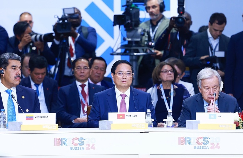 Hội nghị các nhà lãnh đạo BRICS mở rộng Thủ tướng Phạm Minh Chính đề xuất 5 kết nối chiến lược