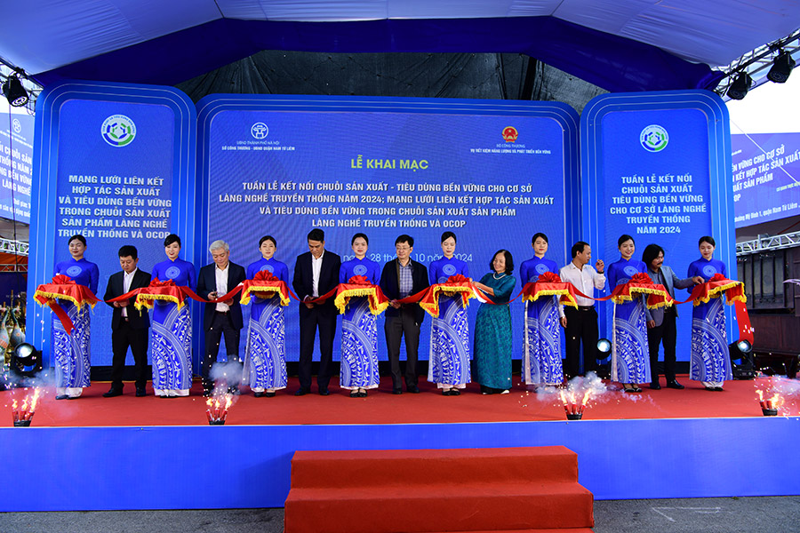 Hà Nội tăng cường kết nối chuỗi sản xuất và tiêu dùng sản phẩm làng nghề và OCOP
