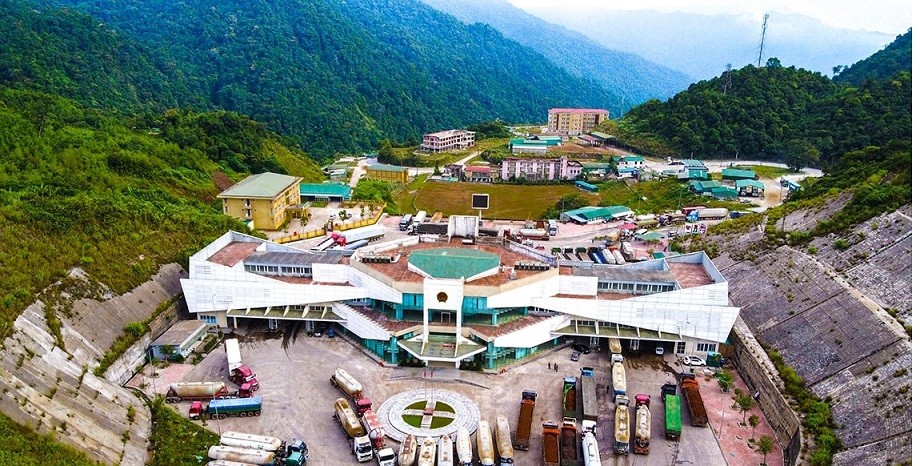 Thúc đẩy phát triển hạ tầng thương mại biên giới Việt Nam - Lào