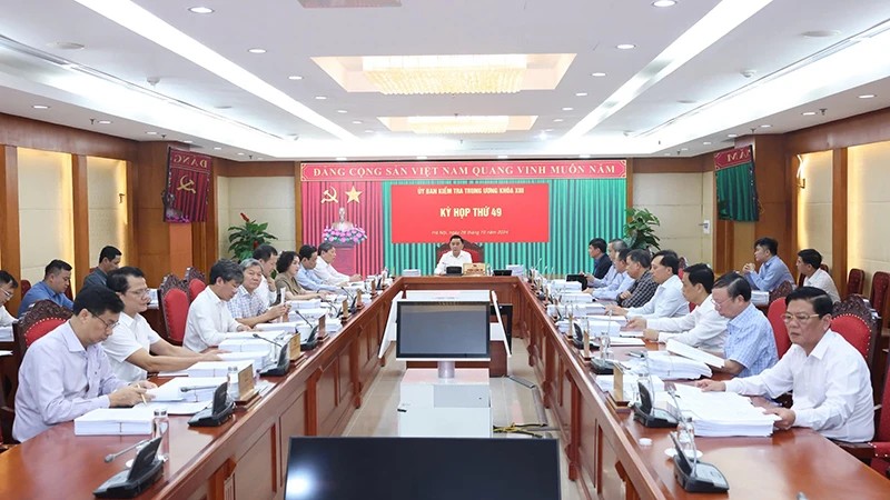 Ủy ban Kiểm tra Trung ương đề nghị xem xét, thi hành kỷ luật một số ban thường vụ tỉnh ủy và đảng viên