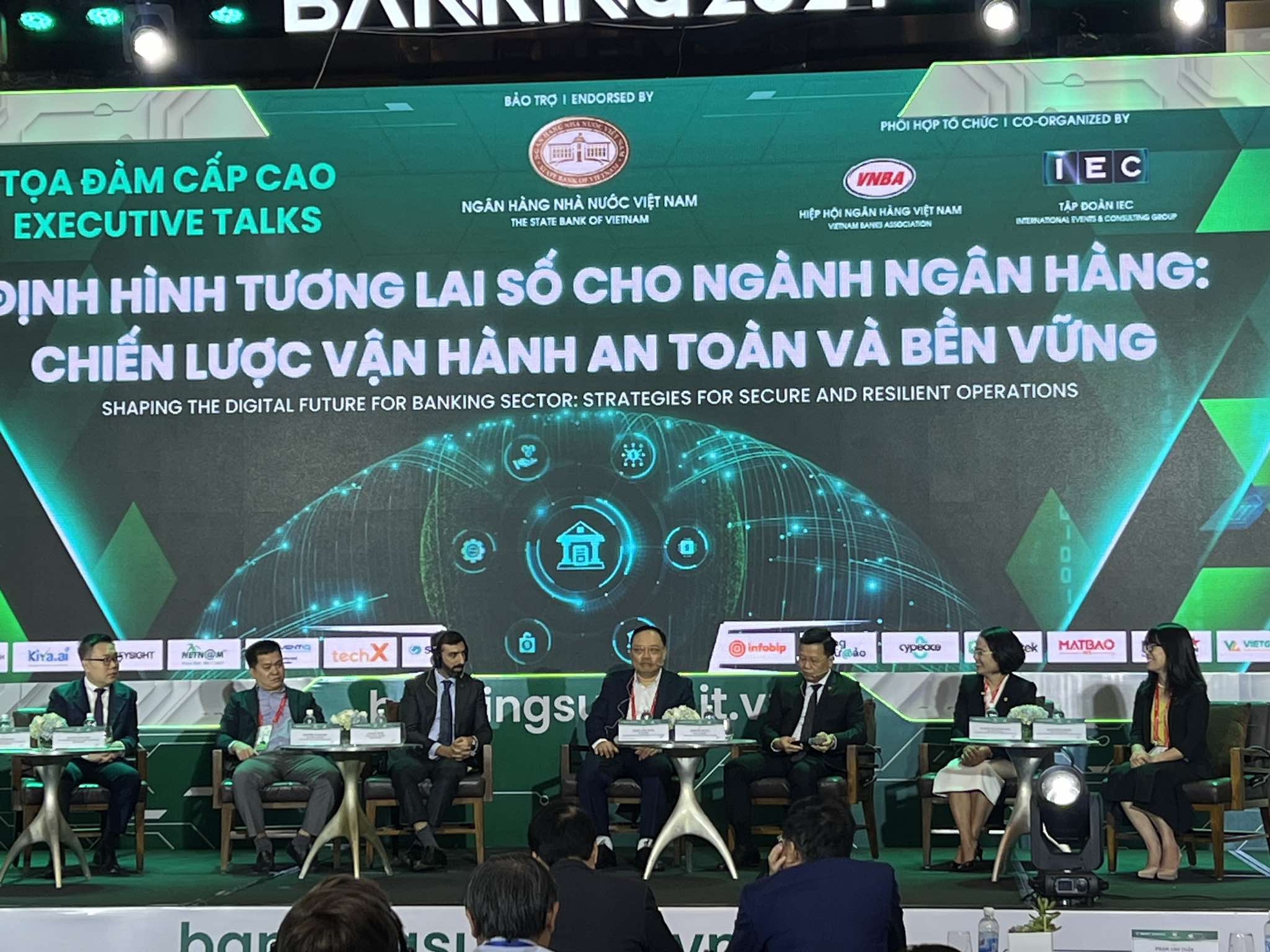 Smart Banking 2024 Định hình tương lai số cho ngành Ngân hàng