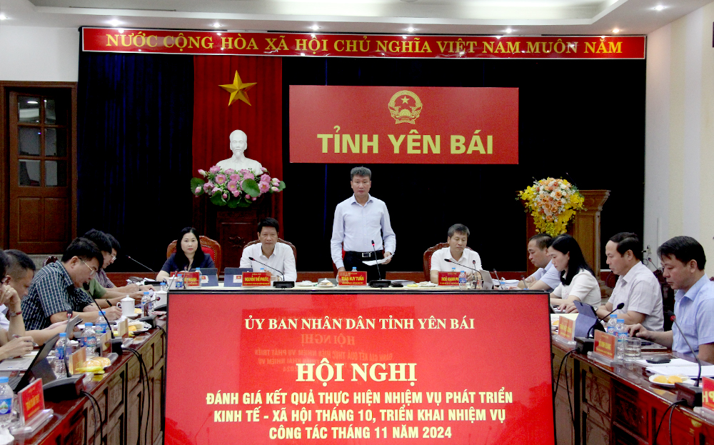 Tập trung khắc phục hậu quả thiên tai, quyết tâm hoàn thành kế hoạch phát triển kinh tế - xã hội