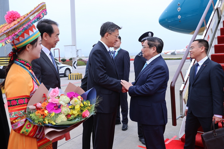 Thủ tướng Phạm Minh Chính bắt đầu chuyến công tác tại Trung Quốc