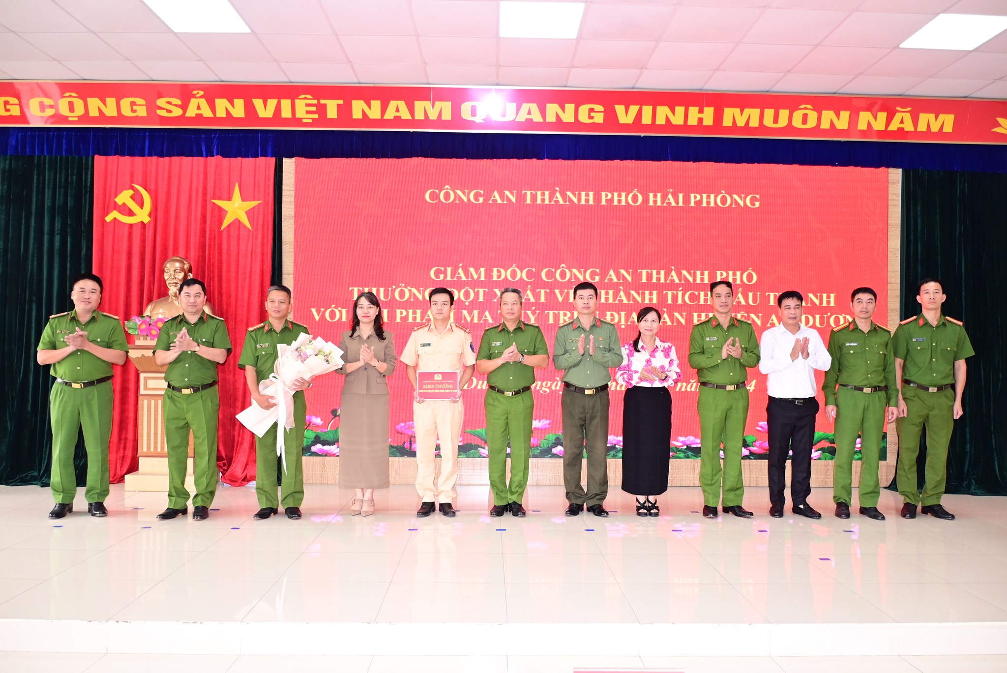 Hải Phòng Khen thưởng Công an huyện An Dương đấu tranh với tội phạm ma túy