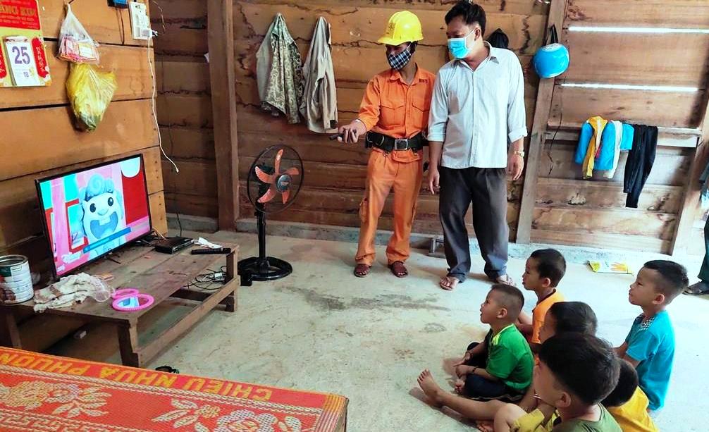 Kon Tum điều chỉnh mức hỗ trợ tiền điện hằng tháng cho hộ nghèo, hộ chính sách xã hội