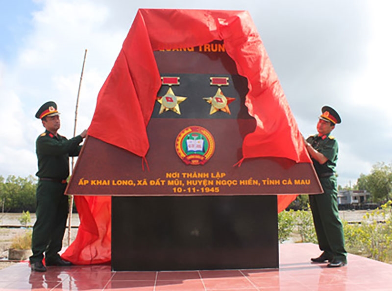 Ngày này năm xưa 10 11