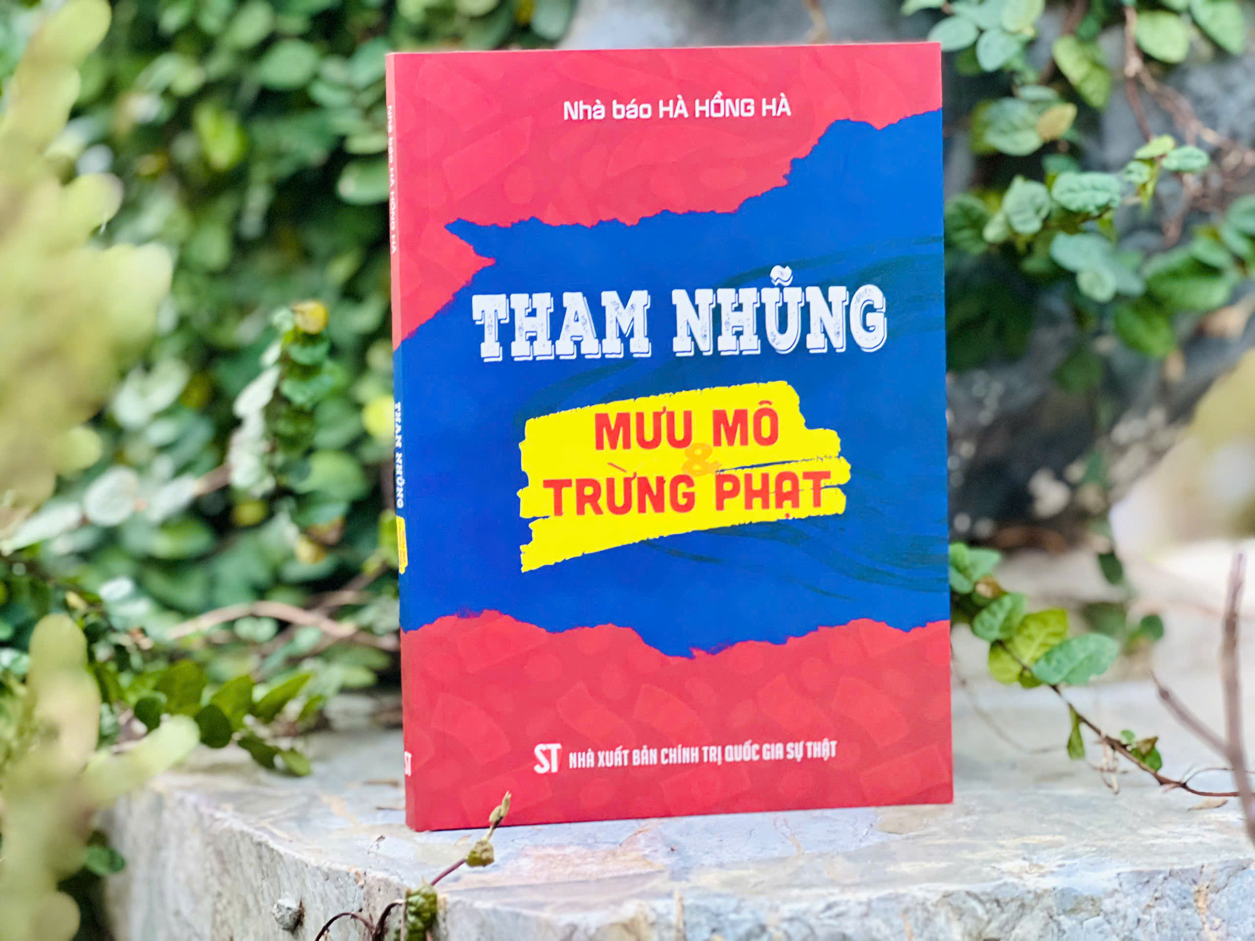 Tái bản cuốn sách “Tham nhũng Mưu mô và trừng phạt”