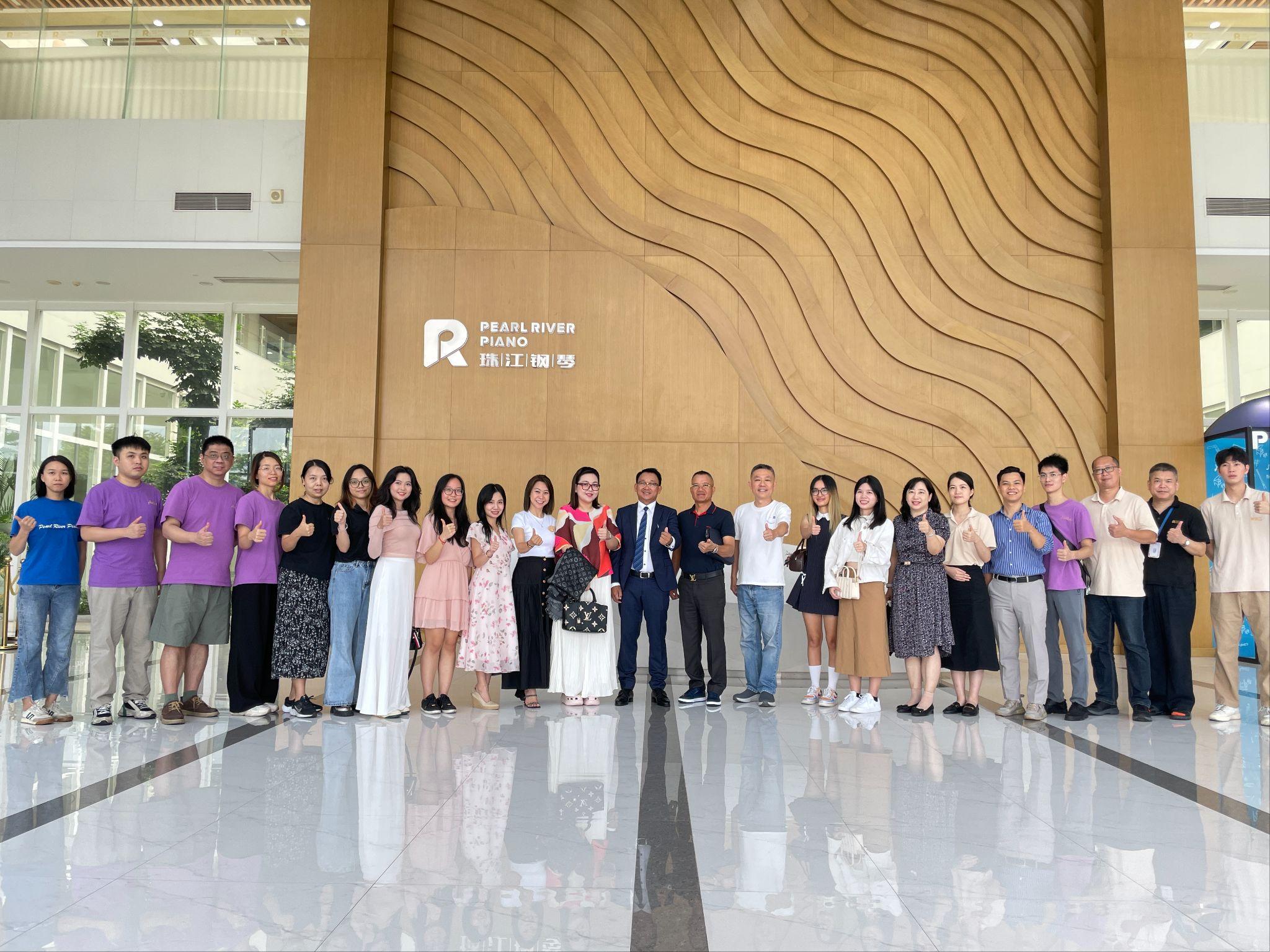 Tham quan Nhà máy Pearl Piano Group – “Công xưởng sản xuất Piano thế giới”