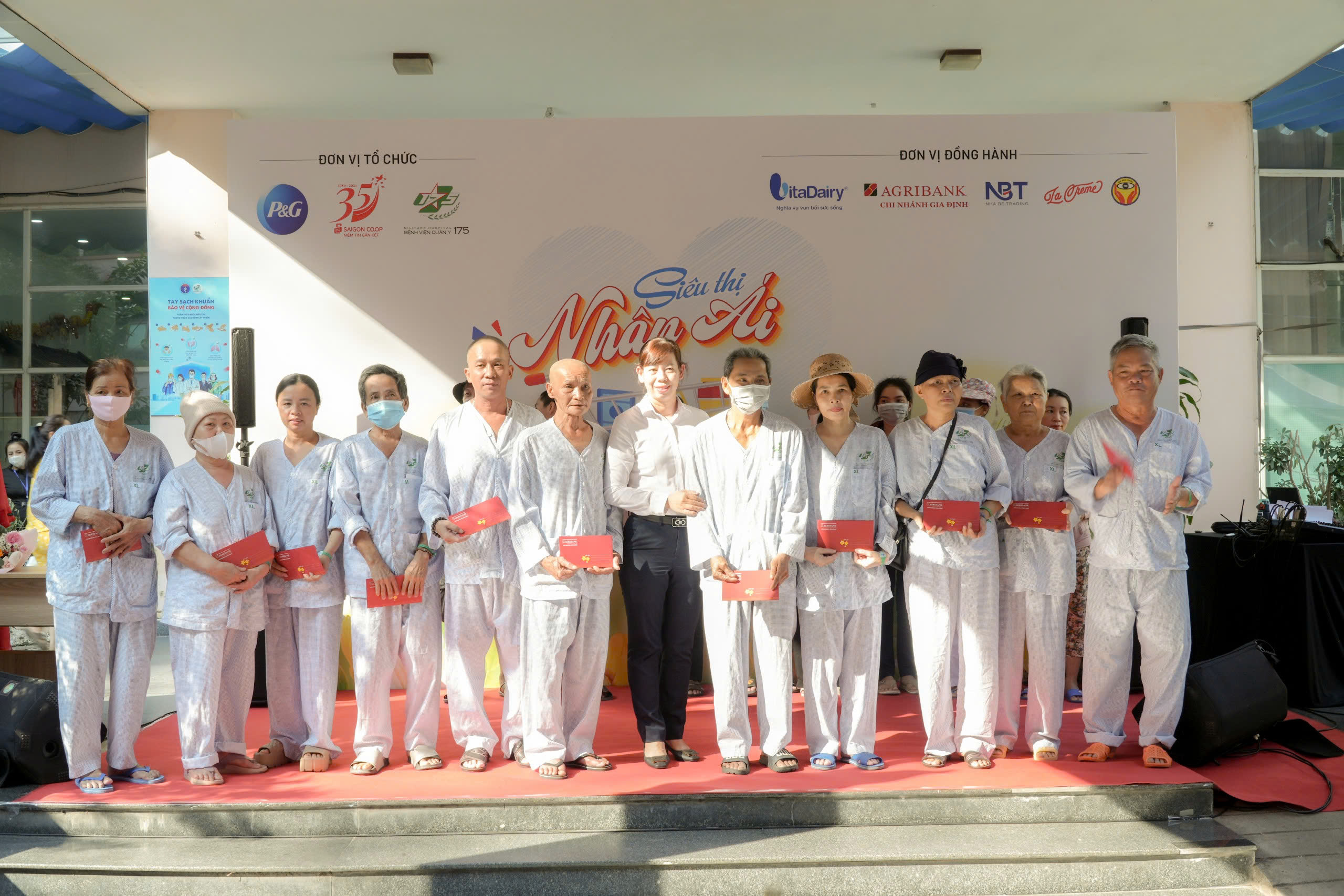 Chương trình “Siêu thị nhân ái” tiếp sức cho bệnh nhân ung thư