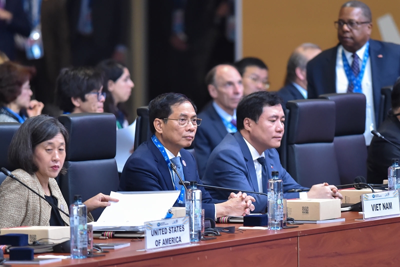 Xây dựng môi trường thương mại, đầu tư tự do, mở, công bằng, minh bạch và bao trùm