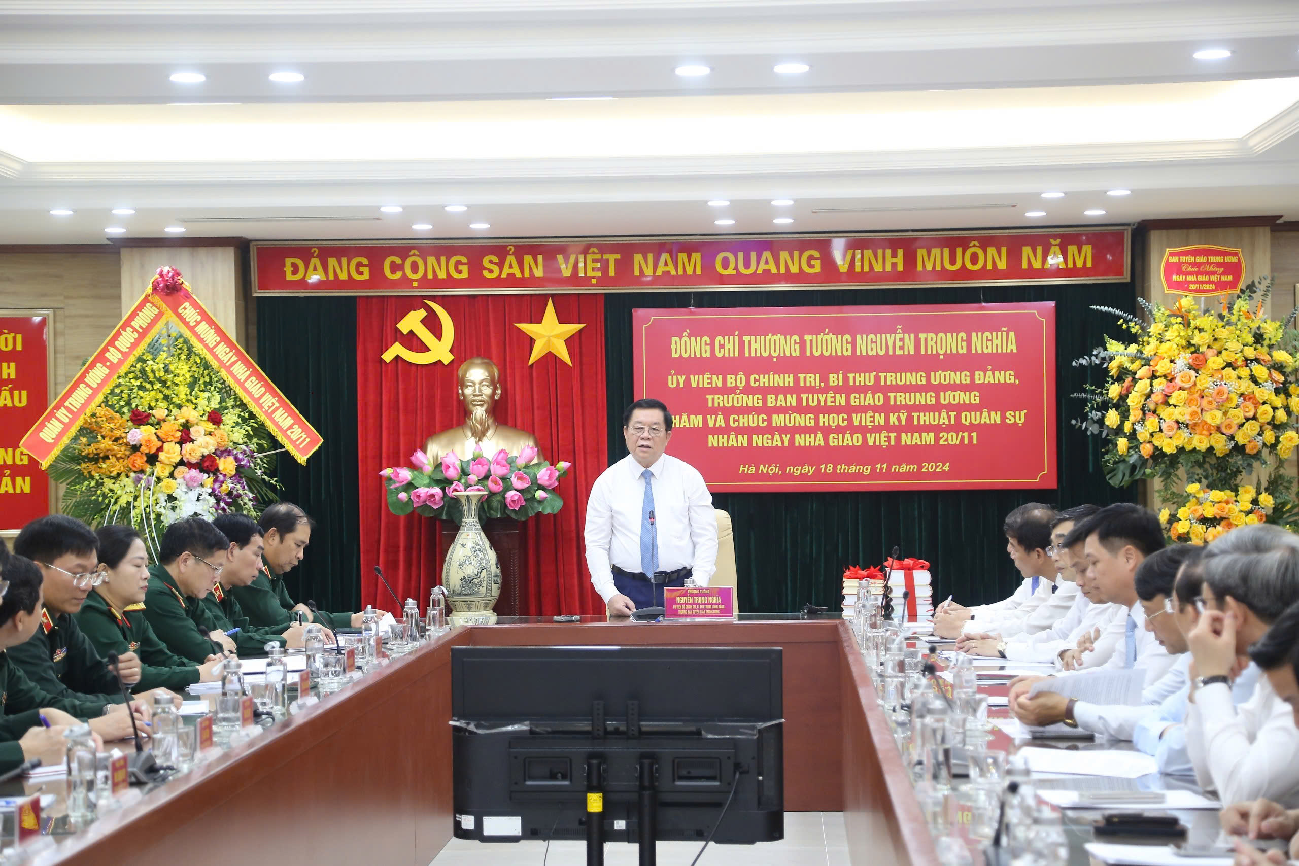 Phấn đấu là trung tâm huấn luyện, đào tạo kỹ thuật quân sự hàng đầu của Quân đội