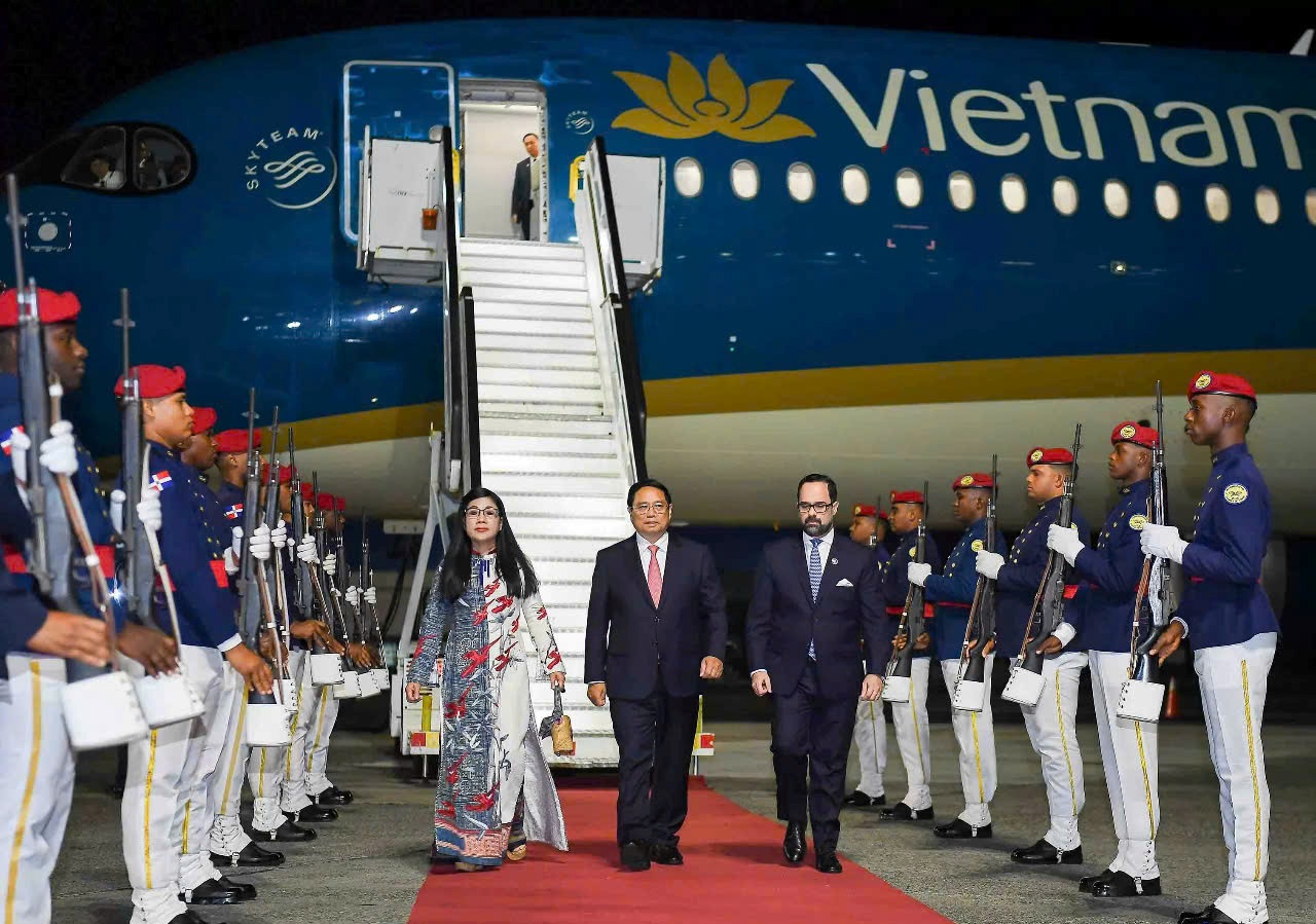 Thủ tướng và Phu nhân bắt đầu chuyến thăm chính thức Cộng hòa Dominicana