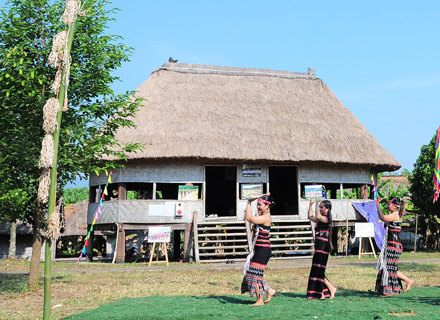 Rực rỡ văn hóa Cơ Tu giữa lòng Thủ đô