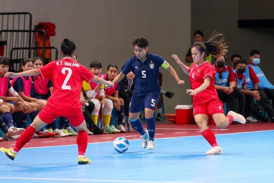 Tuyển Futsal nữ Việt Nam kết thúc vòng bảng với vị trí thứ 2