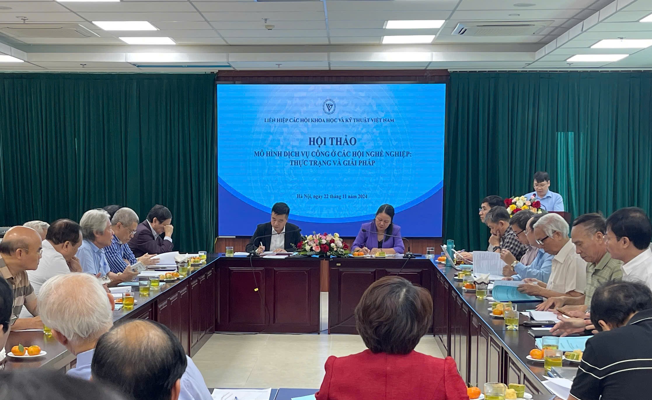 Nâng cao vai trò tổ chức xã hội nghề nghiệp trong thực hiện dịch vụ công