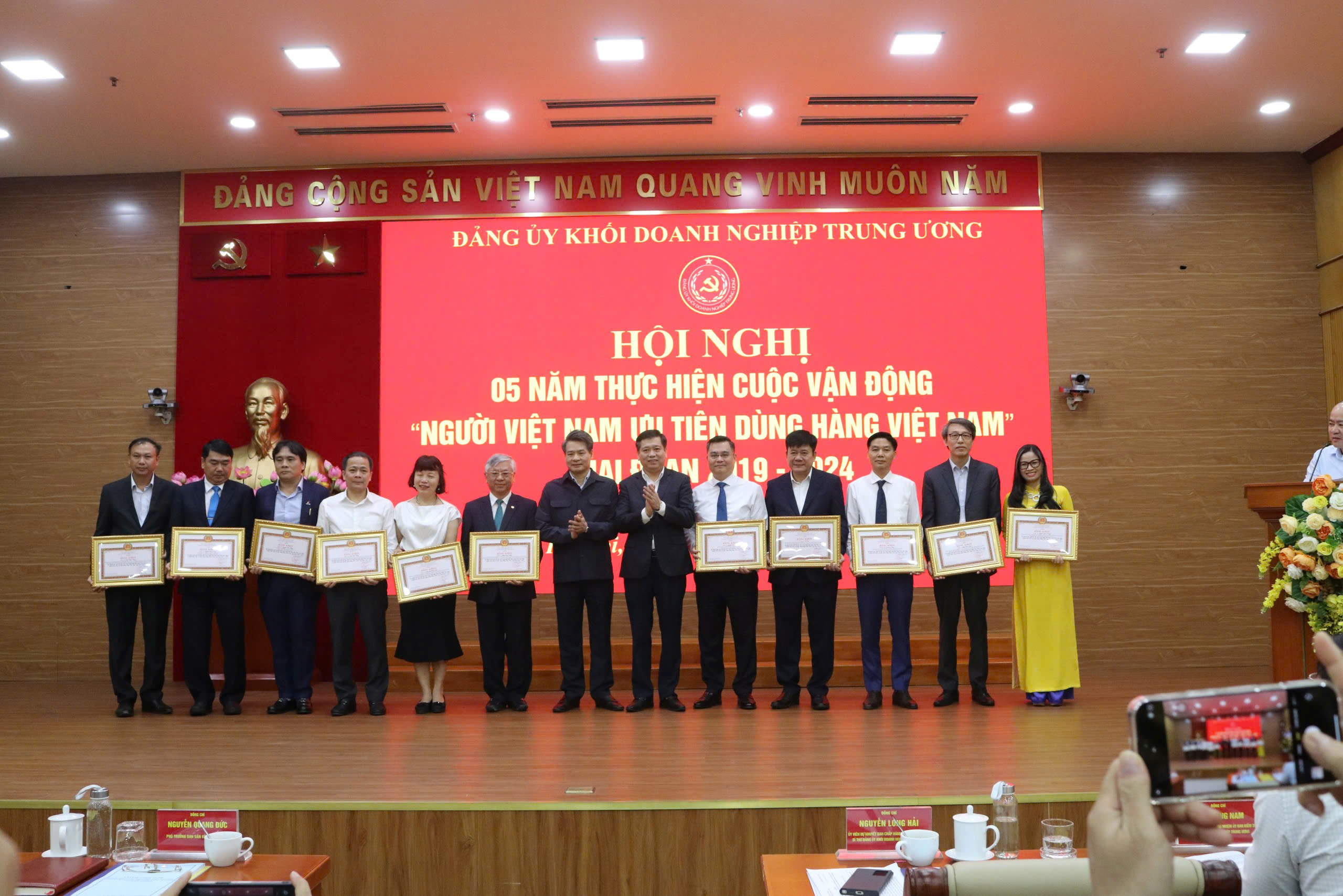 Tăng cường sử dụng sản phẩm, dịch vụ của doanh nghiệp, ngân hàng Khối doanh nghiệp Trung ương