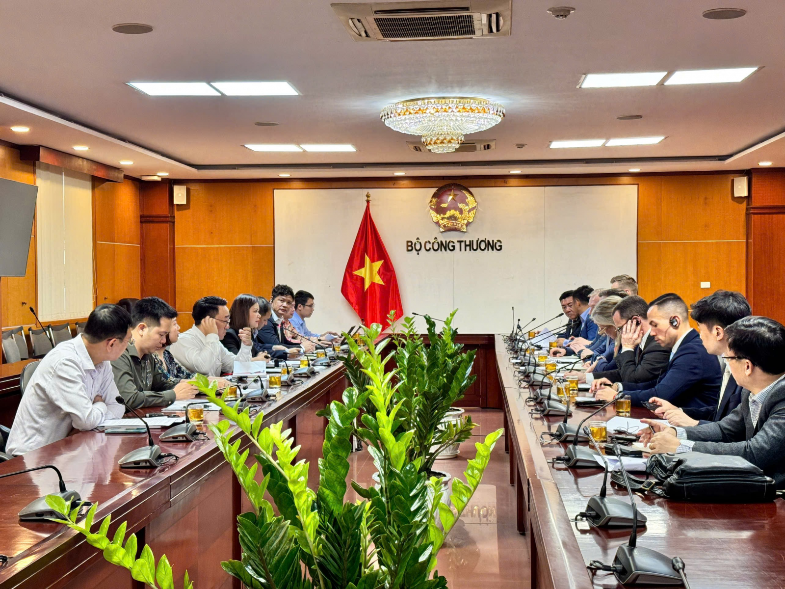 Hoa Kỳ cam kết chia sẻ kinh nghiệm, tăng cường hợp tác phát triển nhiên liệu sinh học tại Việt Nam