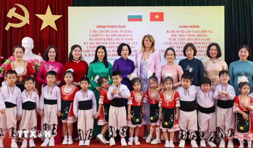 Phu nhân Chủ tịch nước và Phu nhân Tổng thống Bulgaria thăm Trường Mầm non Việt-Bun Hà Nội