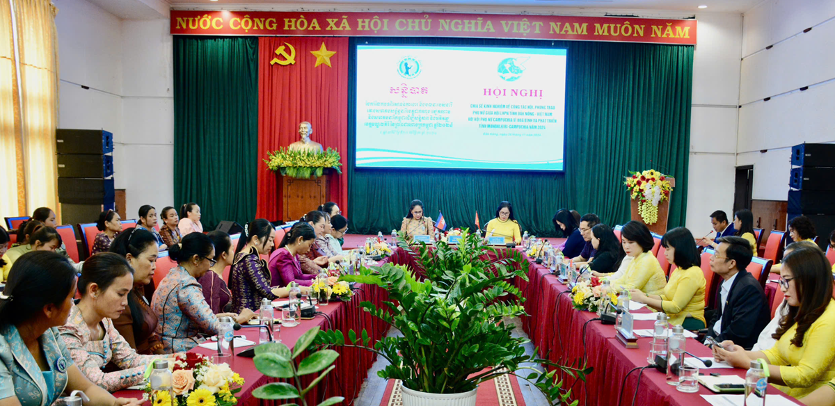 Phụ nữ tỉnh biên giới Việt Nam - Campuchia đóng góp sự ổn định biên giới hai nước