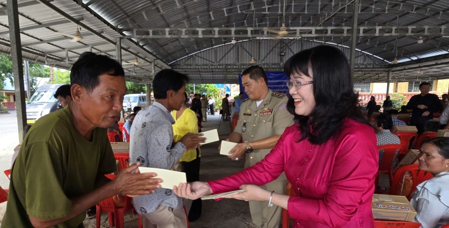 Xây dựng biên giới hòa bình hữu nghị