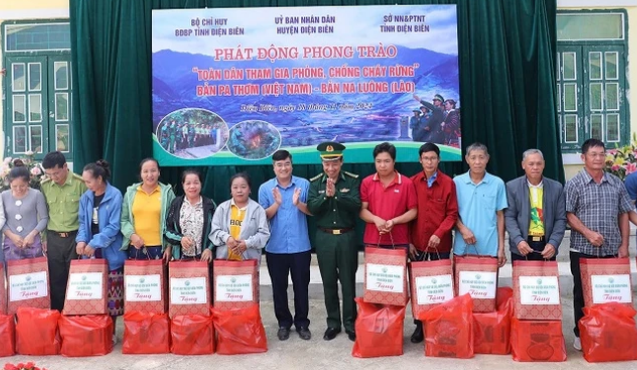 Tuyên truyền phòng chống cháy rừng cho nhân dân khu vực biên giới Việt Nam - Lào