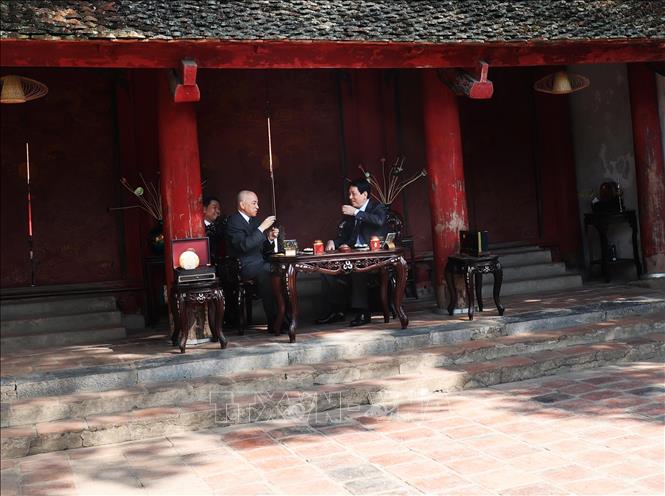 Chủ tịch nước và Quốc vương Campuchia thưởng trà tại Văn Miếu – Quốc Tử Giám