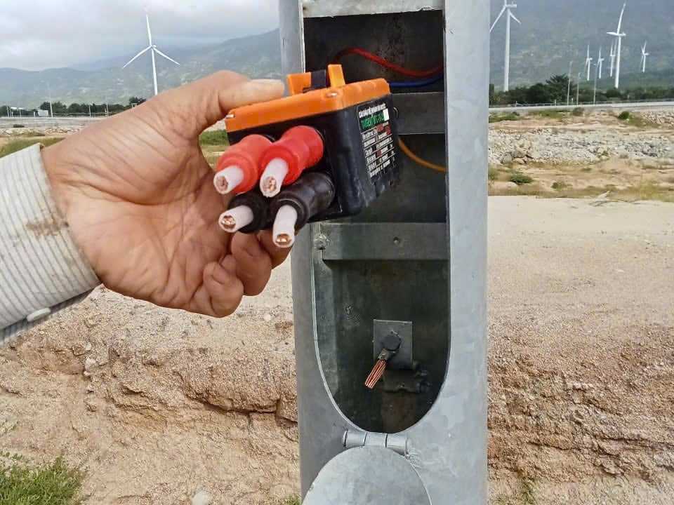 Cần xử nghiêm hành vi cắt trộm cáp ngầm đèn đường cao tốc Cam Lâm – Vĩnh Hảo