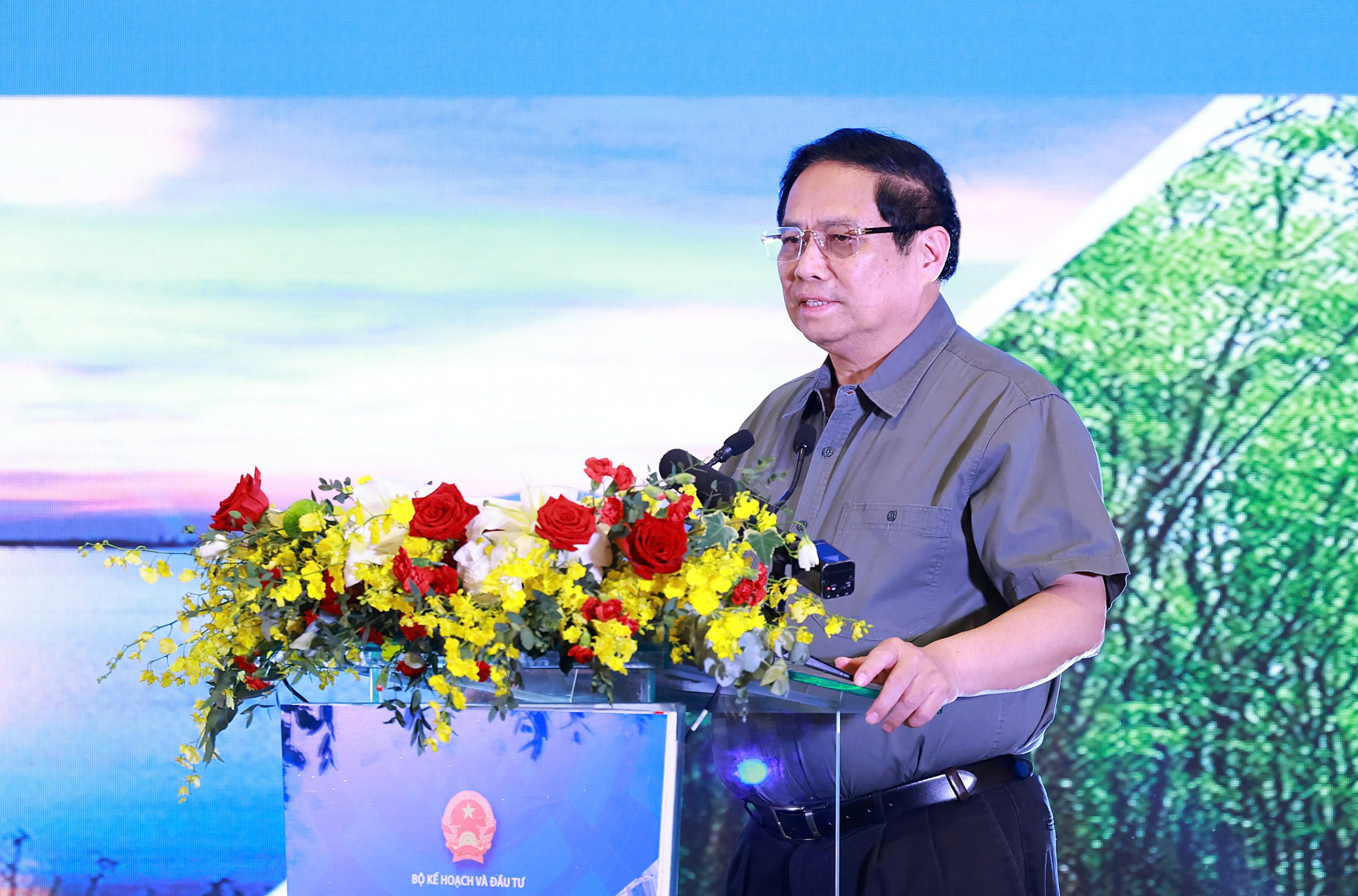 Tăng trưởng kinh tế 2 con số vùng Đông Nam Bộ  Thách thức, cơ hội và giải pháp”