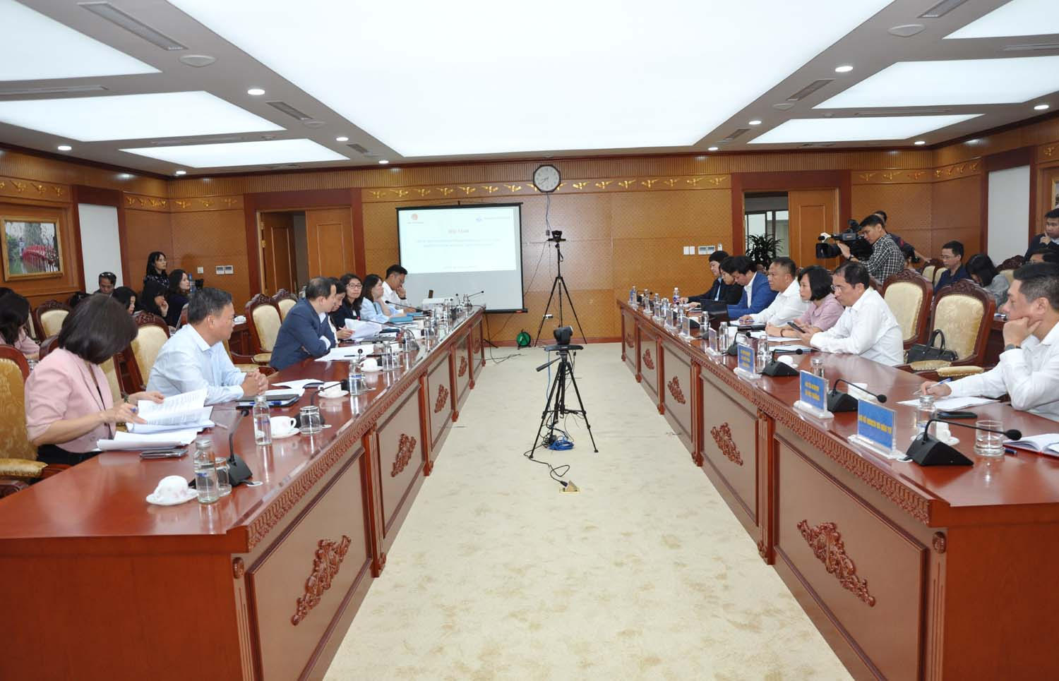 Tăng tốc giải ngân vốn đầu tư công nguồn vốn nước ngoài