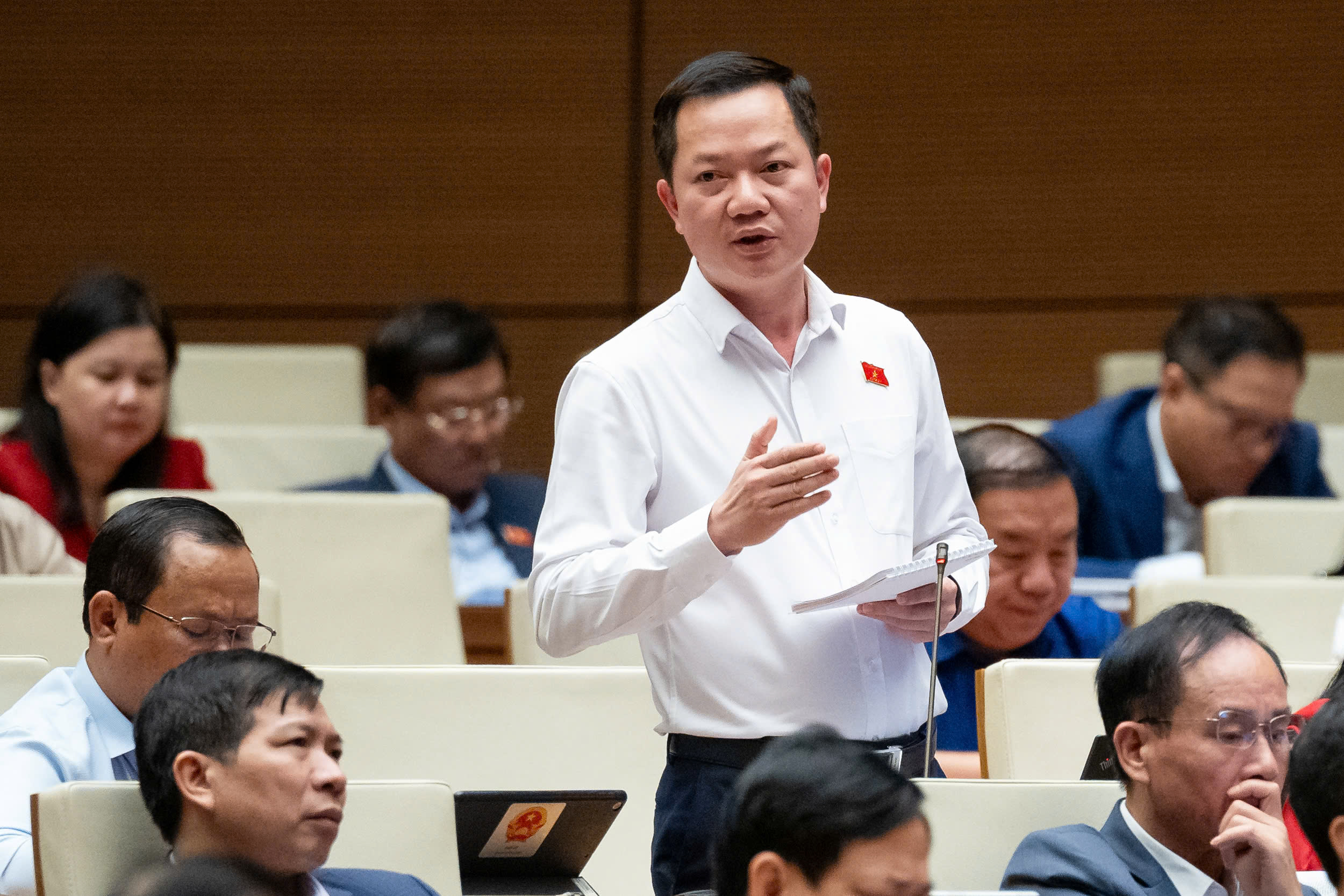 Chấm dứt việc can thiệp vào doanh nghiệp bằng mệnh lệnh hành chính