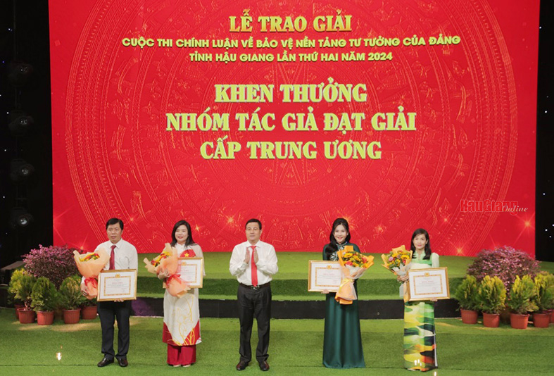 Hậu Giang tăng cường bảo vệ nền tảng tư tưởng của Đảng trong tình hình mới