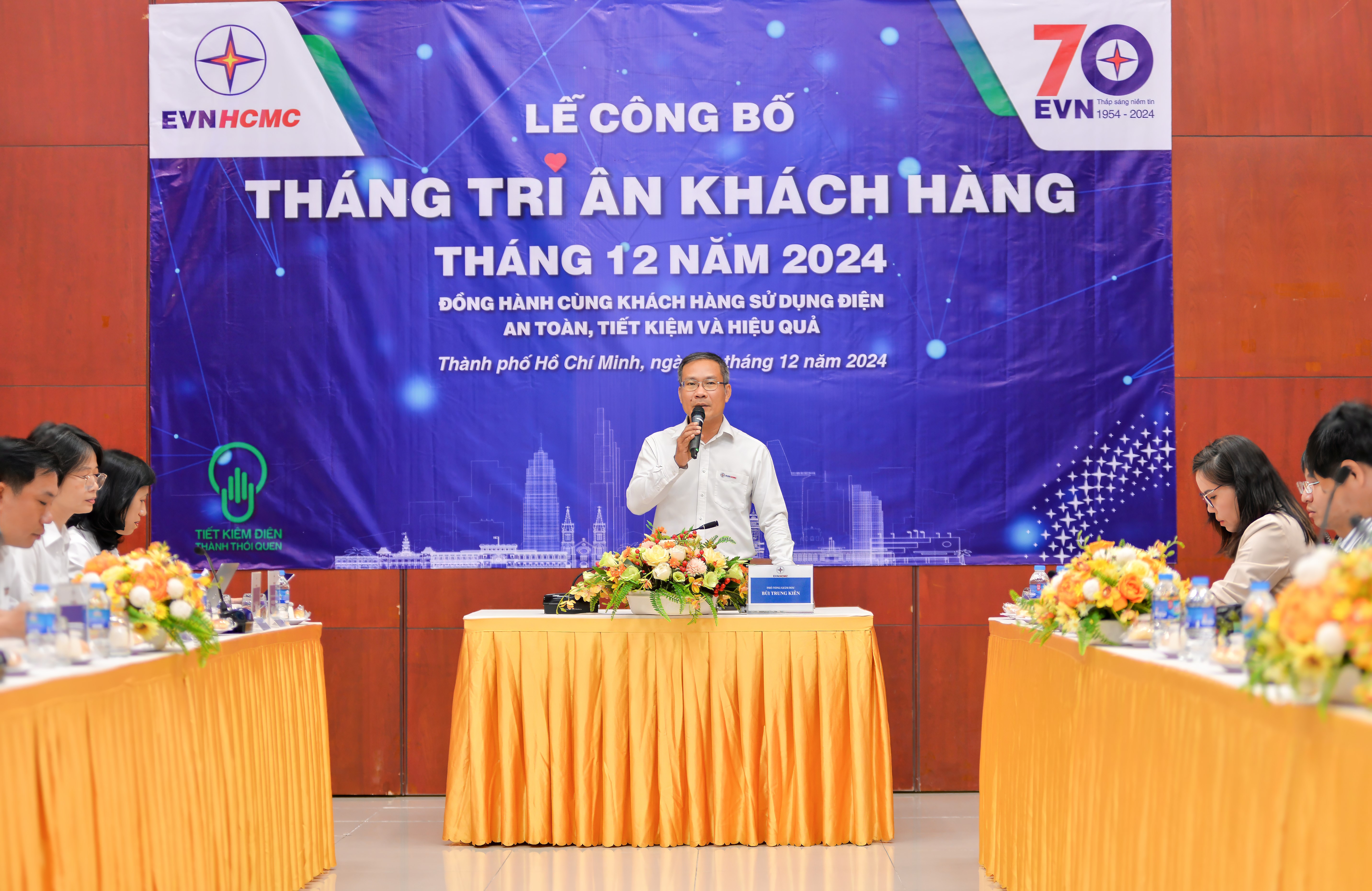 Ngành điện TP Hồ Chí Minh đảm bảo điện cho người dân dịp Noel và Tết Dương lịch