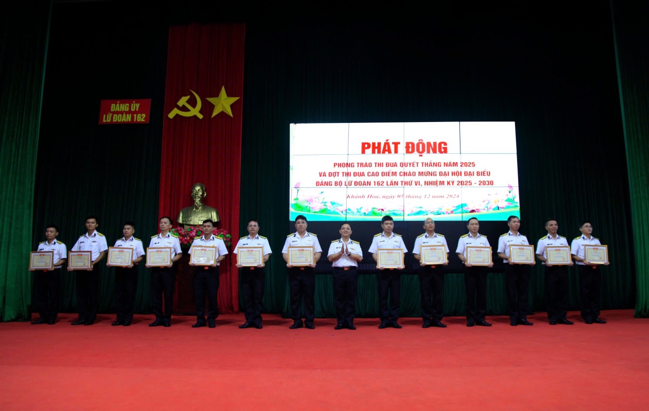 Nhiều đơn vị Hải quân tổ chức Hội nghị quân chính năm 2024