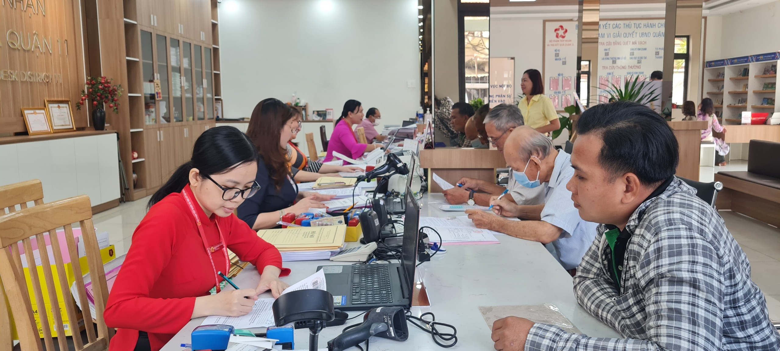 TP Hồ Chí Minh đề xuất chi gần 175 tỷ đồng hỗ trợ cán bộ nghỉ do tinh giản biên chế, dôi dư sau sắp xếp, tinh giản