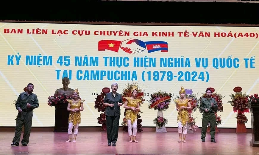 Kỷ niệm 45 năm thành lập Đoàn chuyên gia kinh tế - văn hoá giúp cách mạng Campuchia