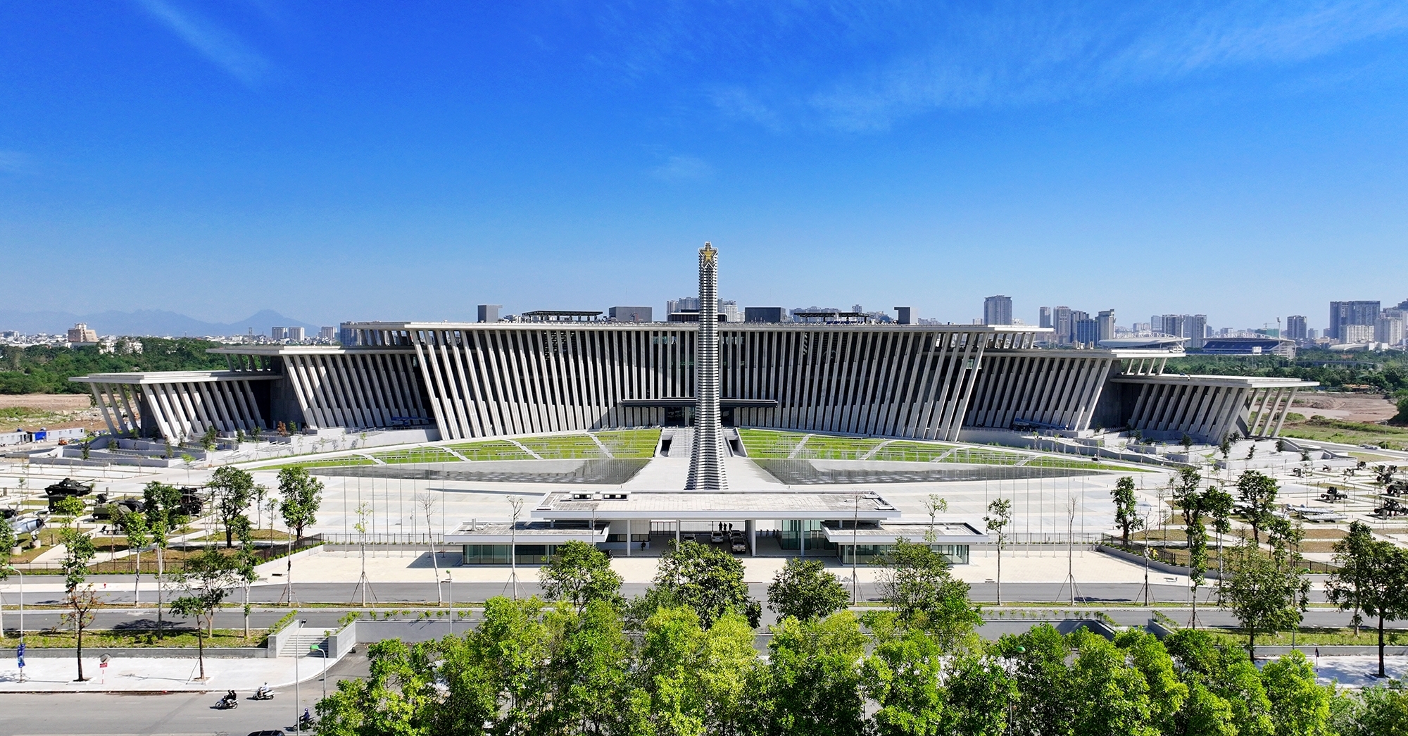 Bảo tàng lịch sử quân sự Việt Nam - Nơi kết nối hiện tại và quá khứ