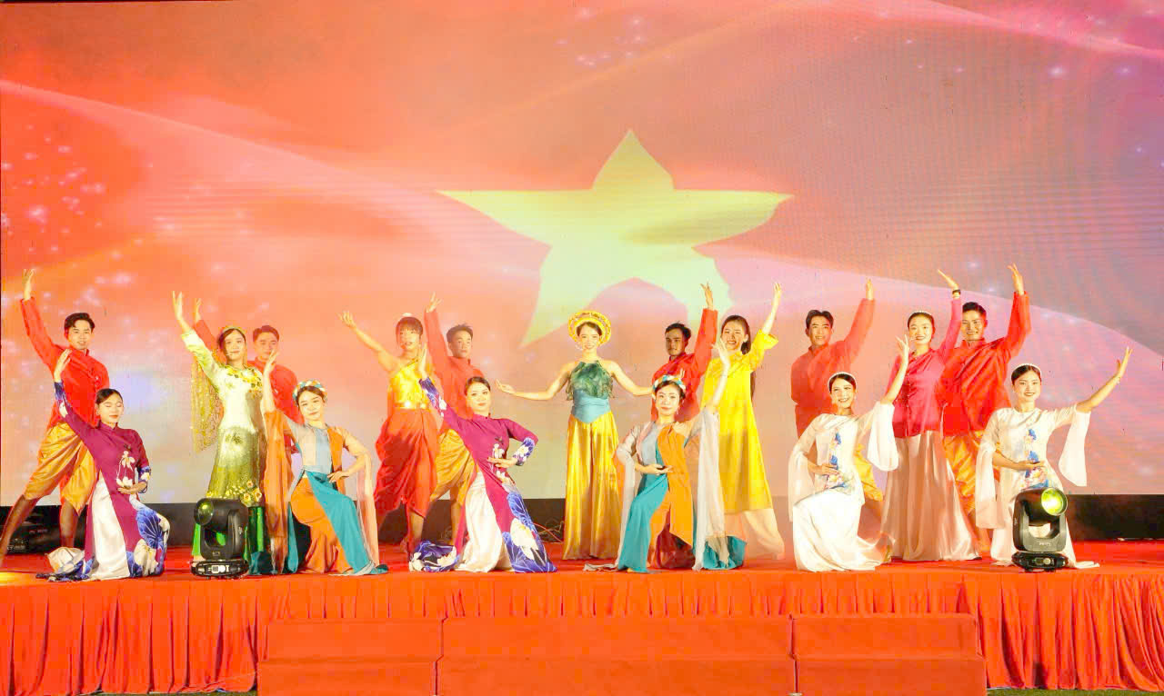 Họp mặt chúc mừng năm mới người nước ngoài đang sinh sống và làm việc tại TP Cần Thơ