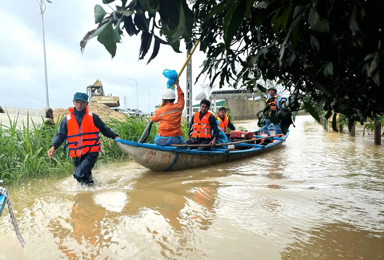 Sẵn sàng di dời nhân dân đến nơi an toàn phòng tránh ngập lụt, sạt lở