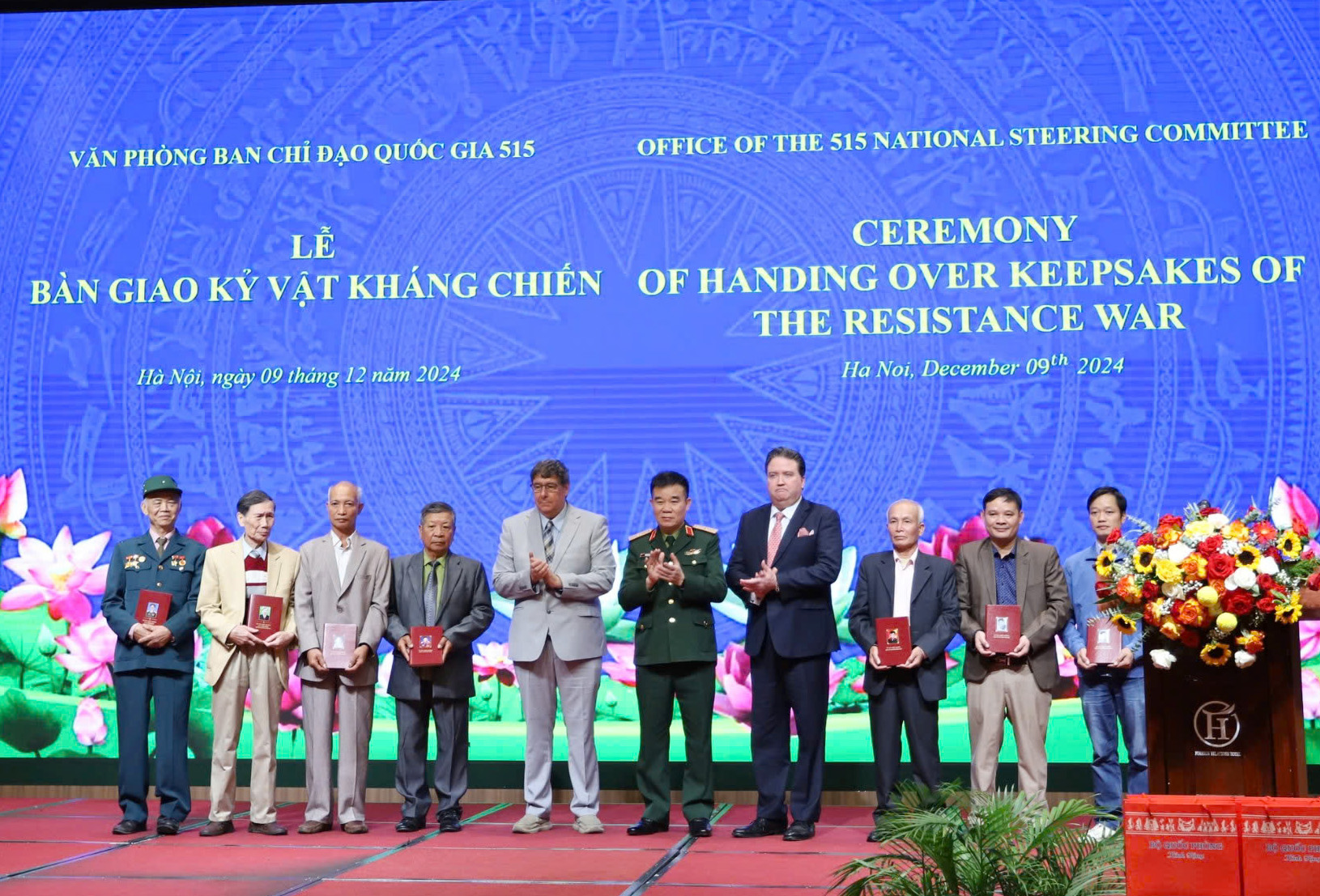 Hoa Kỳ bàn giao kỷ vật kháng chiến