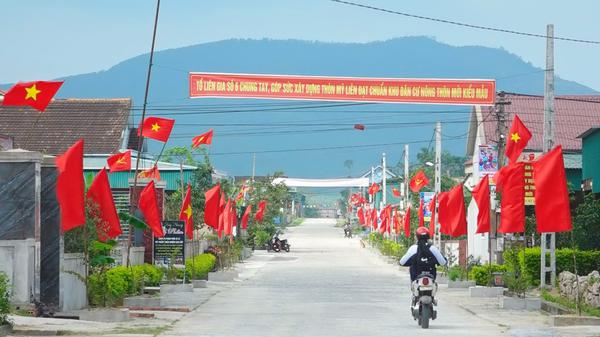 Khen thưởng 10 tỷ đồng cho huyện Kỳ Anh đạt chuẩn nông thôn