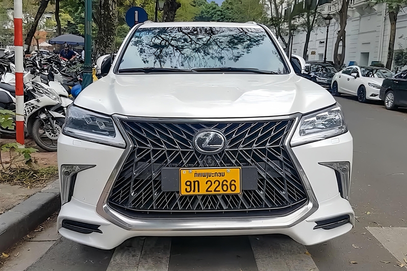 Điều kiện xe cơ giới nước ngoài và người nước ngoài tham gia giao thông tại Việt Nam